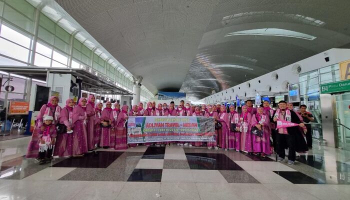 Adliyah Travel Berangkatkan 40 Jamaah Umrah