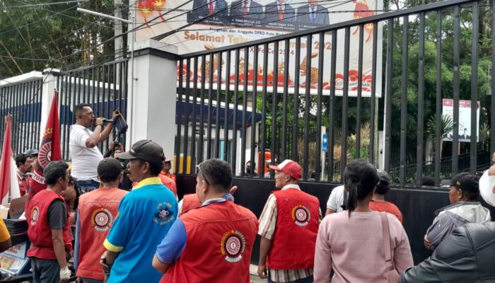 Datangi DPRD Medan Dan Wali Kota, Abang Betor Tuntut Peremajaan Betor