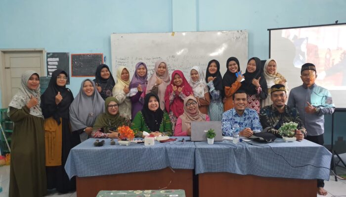 Tim PKM UMA Motivasi Guru Sekolah Nurul Ilmi