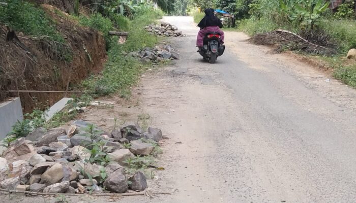Proyek Multi years, Peningkatan Jalinsum Sosopan Terbengkalai