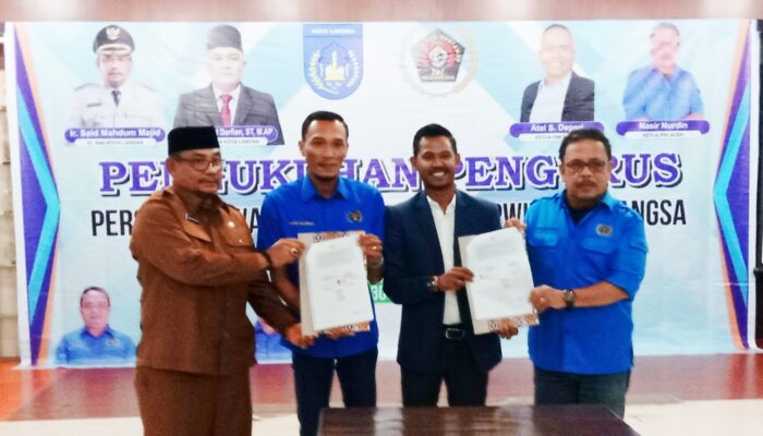 PWI Dan Advocate Zulfahriza MoU Perlindungan Hukum Wartawan