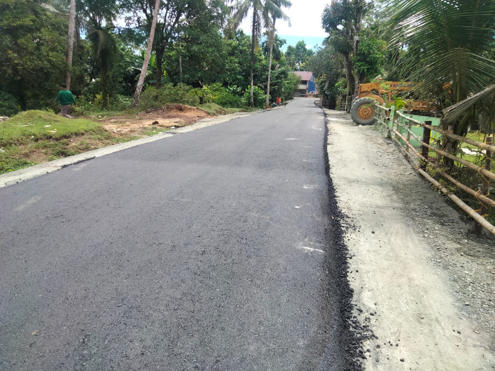 Jalan Teraspal Warga Batu-batu Senang Jalan Teraspal Warga Batu-batu Senang