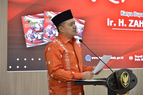"Komunikasi Dan Kebijakan Publik" Buku Karya Perdana Bupati Zahir "Komunikasi Dan Kebijakan Publik" Buku Karya Perdana Bupati Zahir