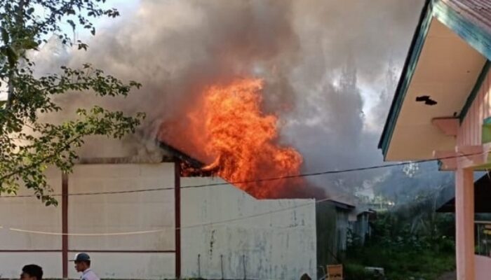 Asrama SMAN Modal Bangsa Aceh Besar Terbakar