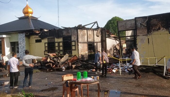 Ruangan Logistik Dan Koperasi Polres Dairi Terbakar