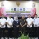 Kajari Deliserdang Dr Jabal Nur, Kasat Reskrim Polrestabes Medan Kompol Teuku Fathir Mustafa, Kasat Reskrim Polresta Deliserdang Kompol I Kadek Hery Cahyadi, Kalapas Kelas IIB Lubukpakam Alanta Imanuel Ketaren A.Md.IP MH, Ketua PN Lubukpakam Kelas I A Rosihan Juhriah Rangkuti, Kepala BNNK Deliserdang Kombes Pol Muhammad dan lainnya berfoto bersama. (Waspada/ist).