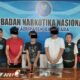 Ketiga pria yang diduga berprofesi sebagai pengedar sabu-sabu saat dipaparkan di BNNK Batubara. Waspada/Ist