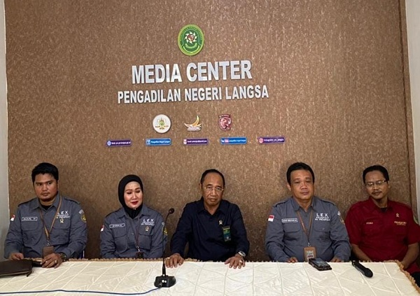 Pengadilan Negeri Langsa Raih Pencapaian Predikat Akreditasi A Excellent Pengadilan Negeri Langsa Raih Pencapaian Predikat Akreditasi A Excellent