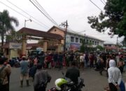 Ratusan Warga Demo Polres Binjai