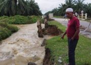 Talud Penahan Tebing Jembatan Marlempang Mulai Amblas