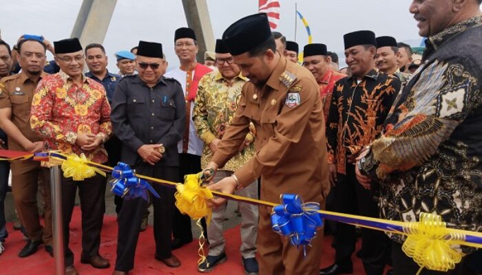 Pj Bupati Agara Resmikan Jembatan Silayakh