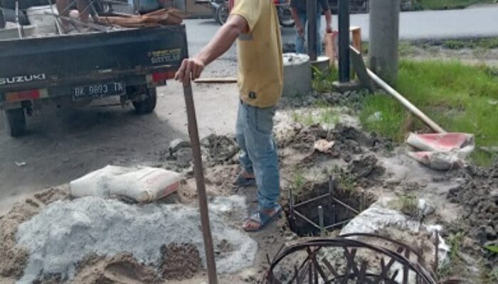 Pemasangan PJU Sedang Proses Pengerjaan Di Batubara