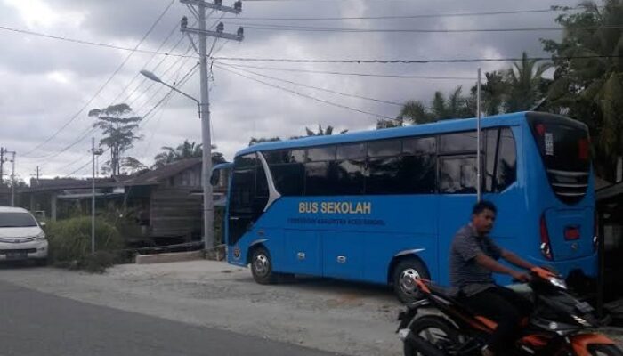 Alih-alih RAPBK Belum Dibahas, Mahasiswa Aceh Singkil Soroti Bus Sekolah Mangkrak