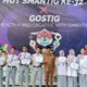 Kepala SMA Negeri 3 Langsa, Rusli S.Ag foto bersama delapan siswa yang berhasil mengukir prestasi di ajang Pelatihan Olimpiade Sains Indonesia (POSI) di Kampus Universitas Negeri Medan, Minggu (29/1). Waspada/ist