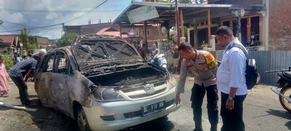Innova Hangus Terbakar Di Nagan Innova Hangus Terbakar Di Nagan