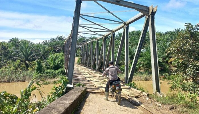 Banjir, Jembatan Rangka Baja 100 Meter Terancam Roboh