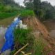 Saluran induk kiri D.I Batang Angkola di Sayurmatinggi jebol dan terancam putus total. Sawah sekitar 4.000 Ha di Tapsel dan Madina terancam gagal tanam. (Waspada/Sukri Falah Harahap)