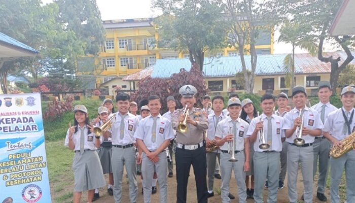 Kasat Lantas Polres Dairi Edukasi Tertib Lalu Lintas Kepada Pelajar