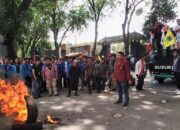 Tolak Perppu Ciptaker