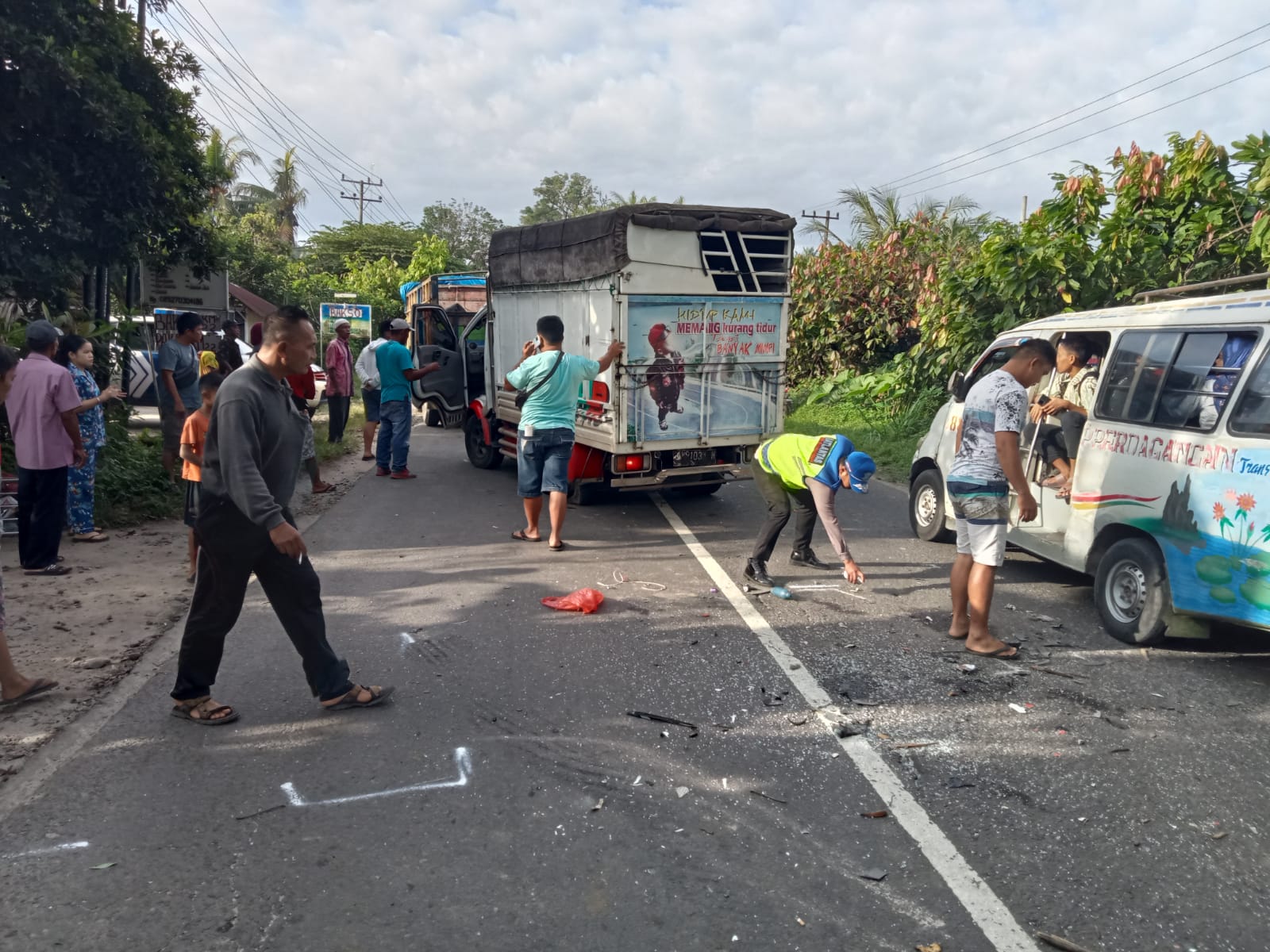 Laka Lantas Di Jalan P.Siantar - Perdagangan, 1 Tewas 2 Luka-luka