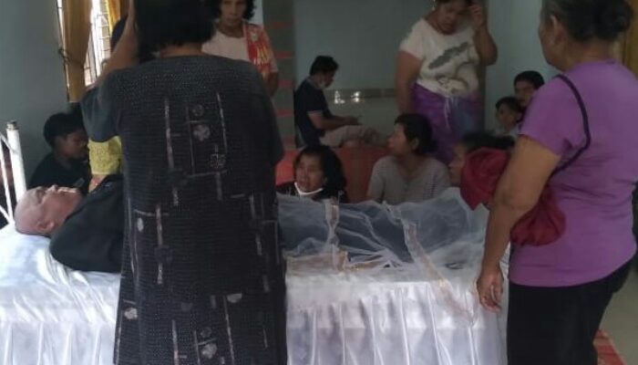 Polsek Siantar Martoba Temukan Mayat Pria Dalam Mobil Di Depan RSU Horas Insani