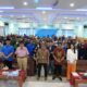 DEPAN dari kiri, Dekan Fisipol UMA Dr Effiati Juliana Hasibuan, M.Sc, Rektor UMA Prof. Dr. Dadan Ramdan, M.Eng., M.Sc Prof Bagir Manan, beserta para pembicara dan mahasiwa berfoto bersama. Waspada/ist