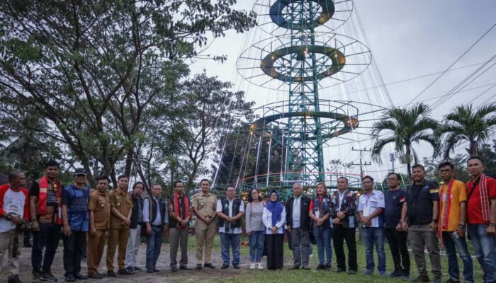 Tim Ekspedisi Geopark Kaldera Toba Keliling Naik Becak Di P.Siantar