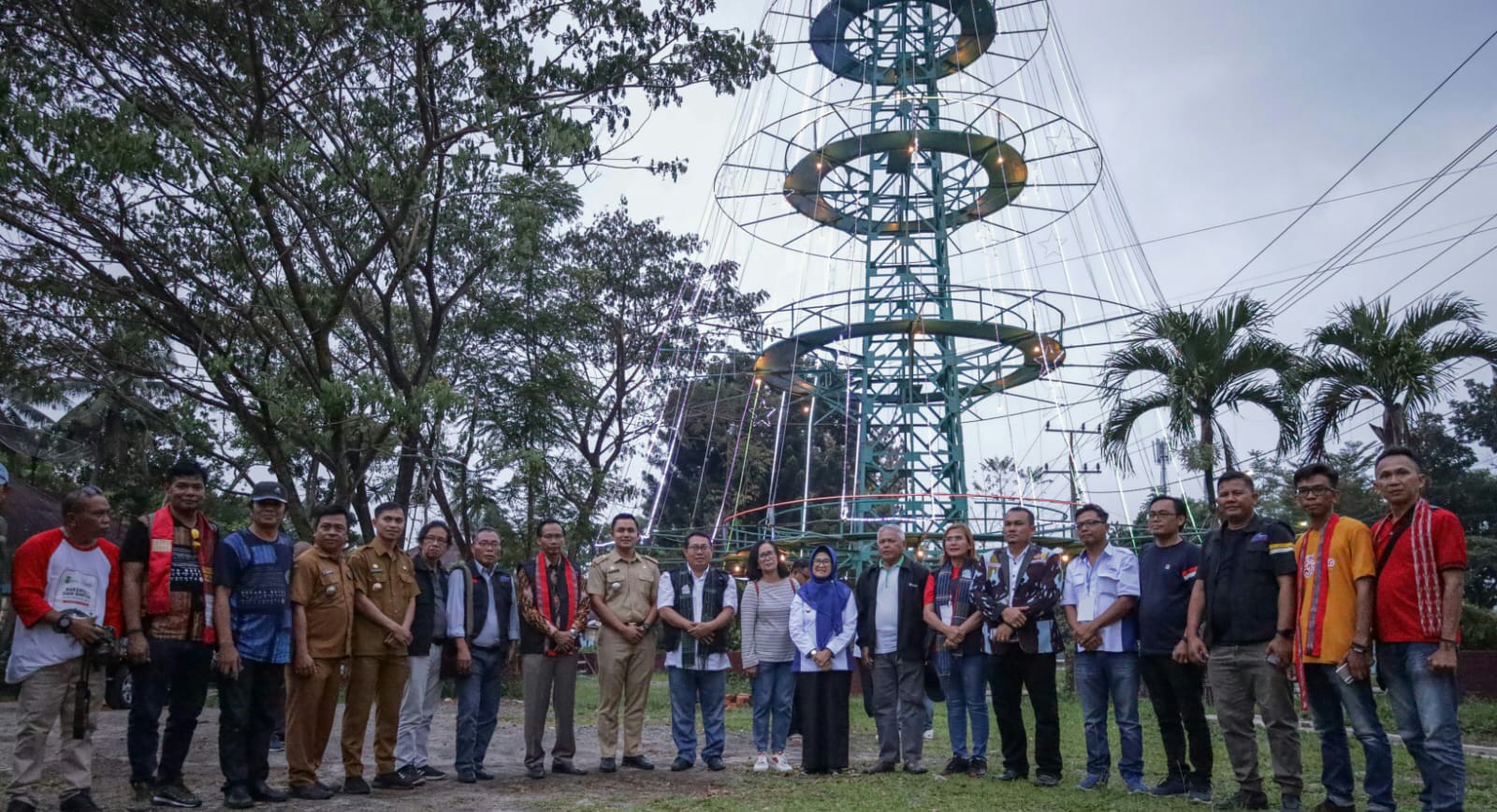 Tim Ekspedisi Geopark Kaldera Toba Keliling Naik Becak Di P.Siantar