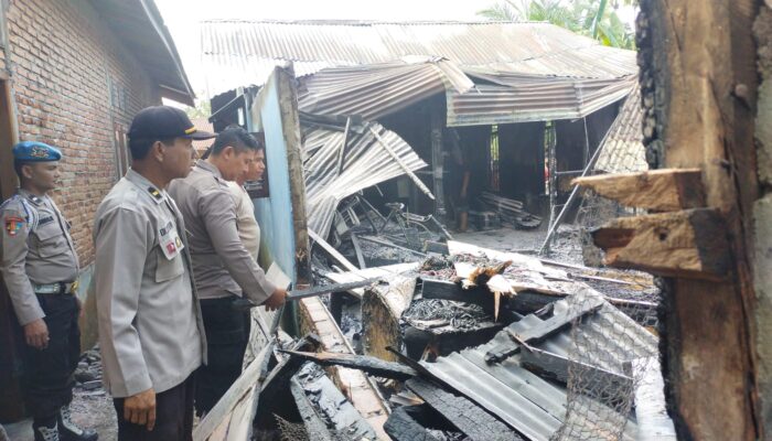 Ditinggal Bekerja, Rumah Ludes Terbakar