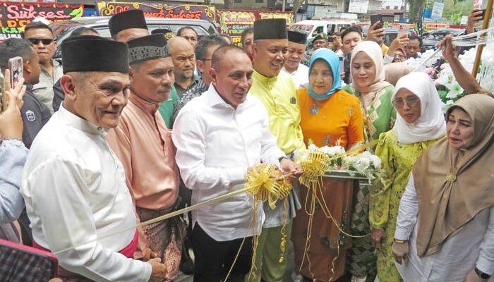 Tiga Truk Sampah Terbengkalai Di TPS Perumnas Mandala