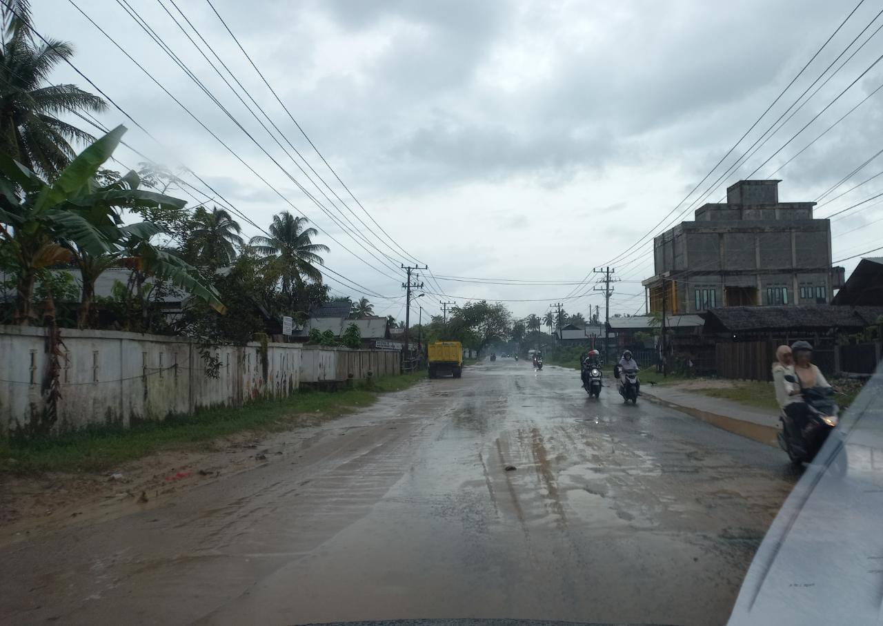 Material Galian C Ancam Pengguna Jalan