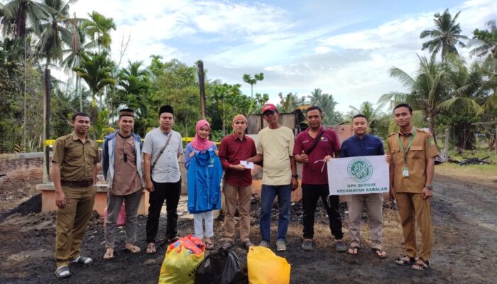 BKPRMI Babalan Salurkan Donasi Untuk Korban Kebakaran Securai