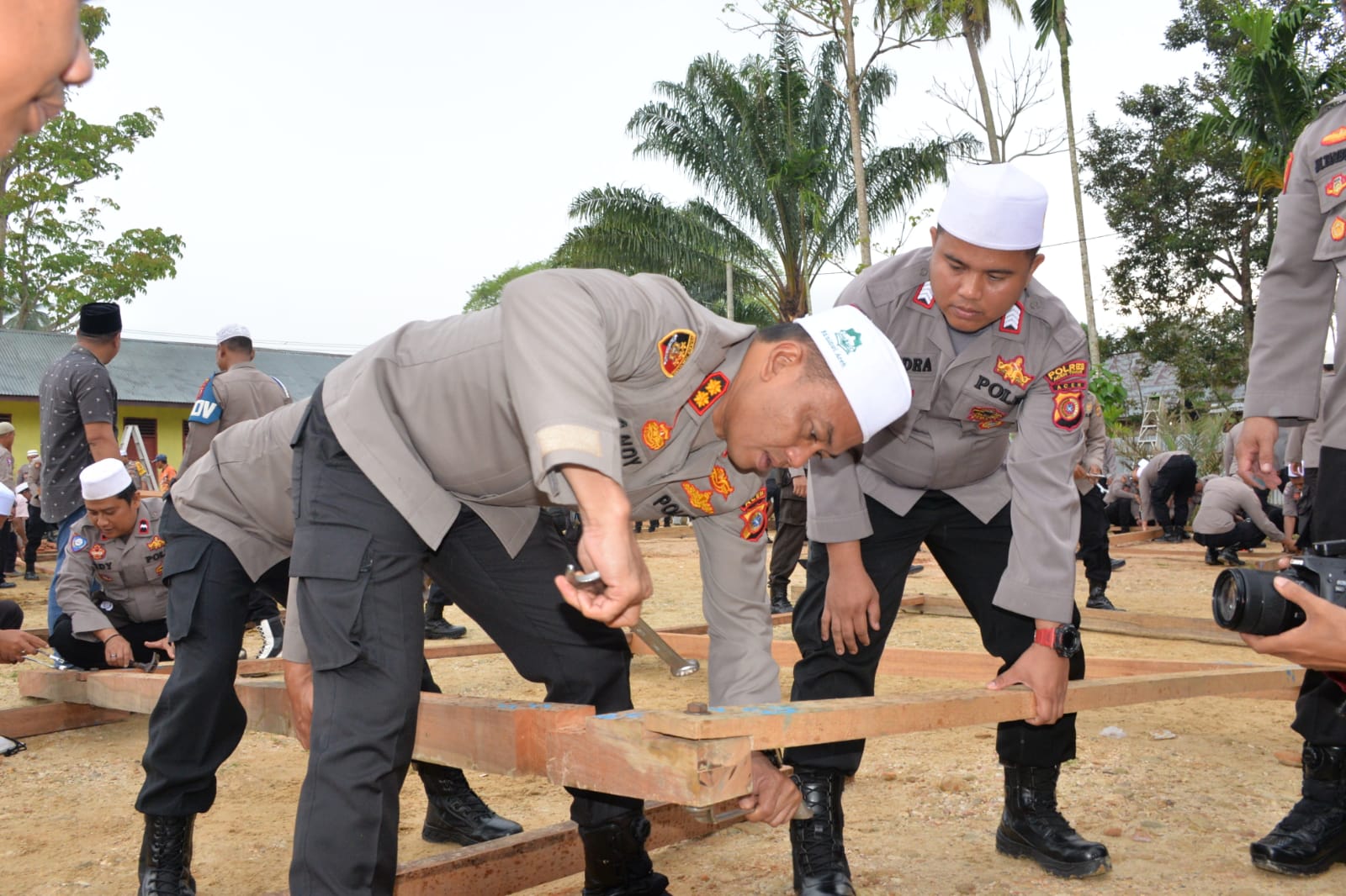 Polisi Bangun Asrama Dayah Ulama Kharismatik Aceh