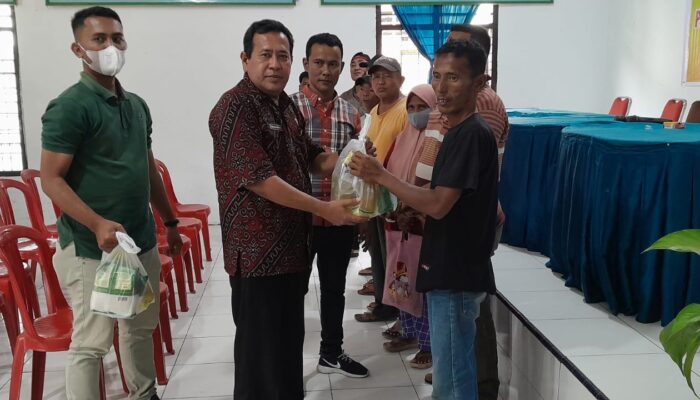 Ratusan Nelayan Terima Paket Sembako Dari Pertamina