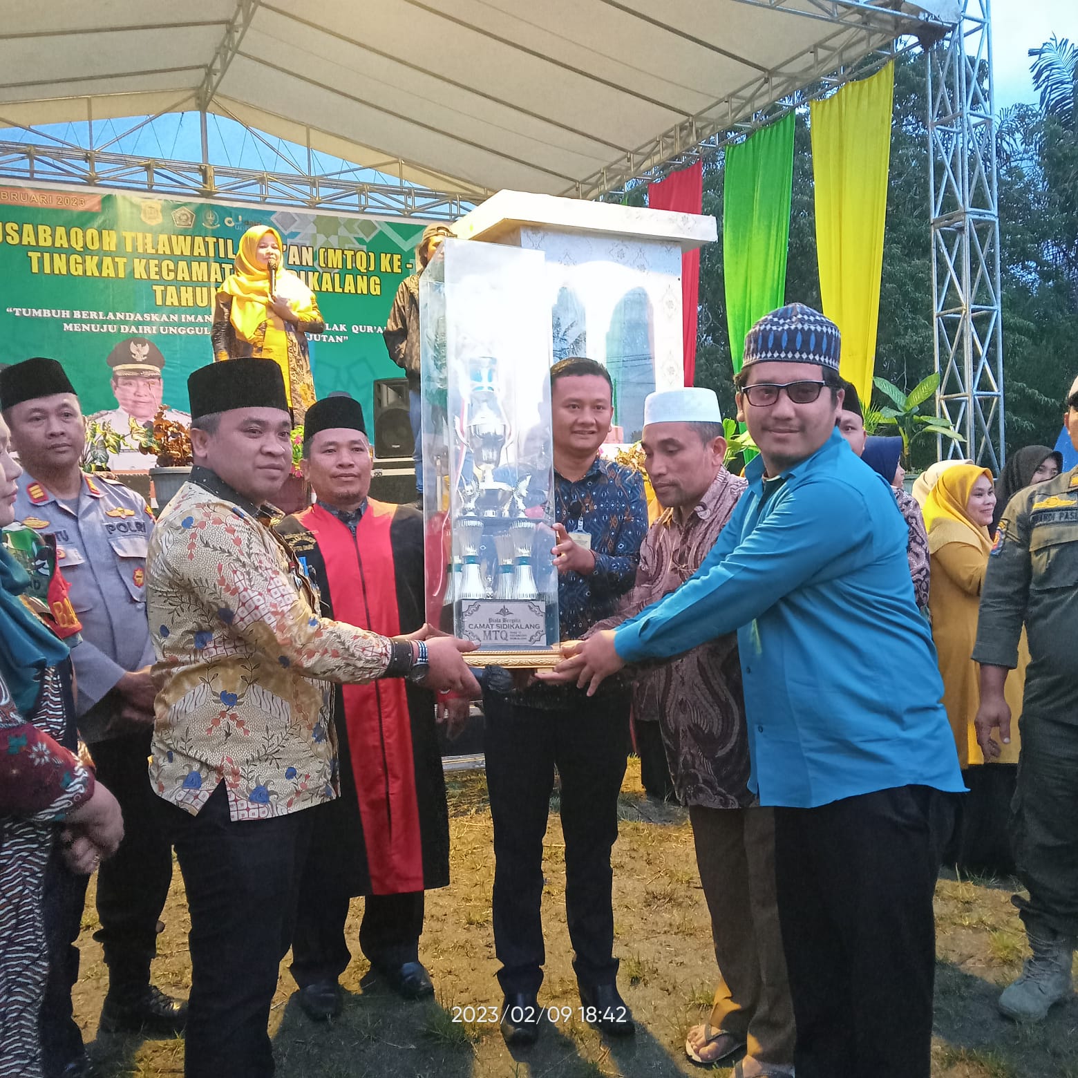 MTQ Ke-7  Sidikalang Ditutup, Kafilah BKM Masjid Asyuhada Ponpes Sidiangkat Juara Umum