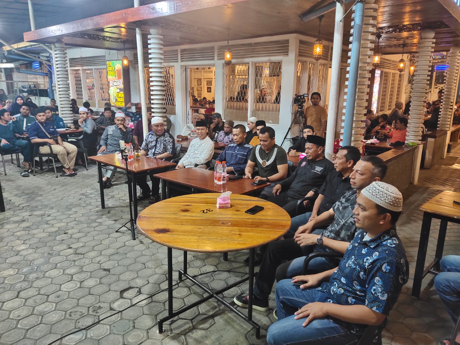Puluhan Milenial Ngobrol Perkara Iman 'Ortuku Idolaku'
