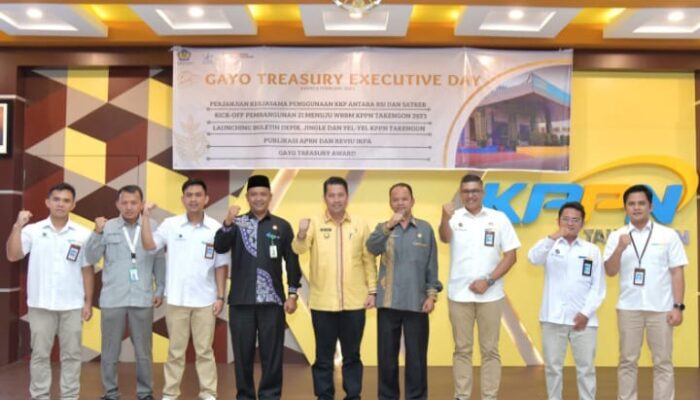 Pj Bupati Bener Meriah Terima 2 Penghargaan Dana Desa