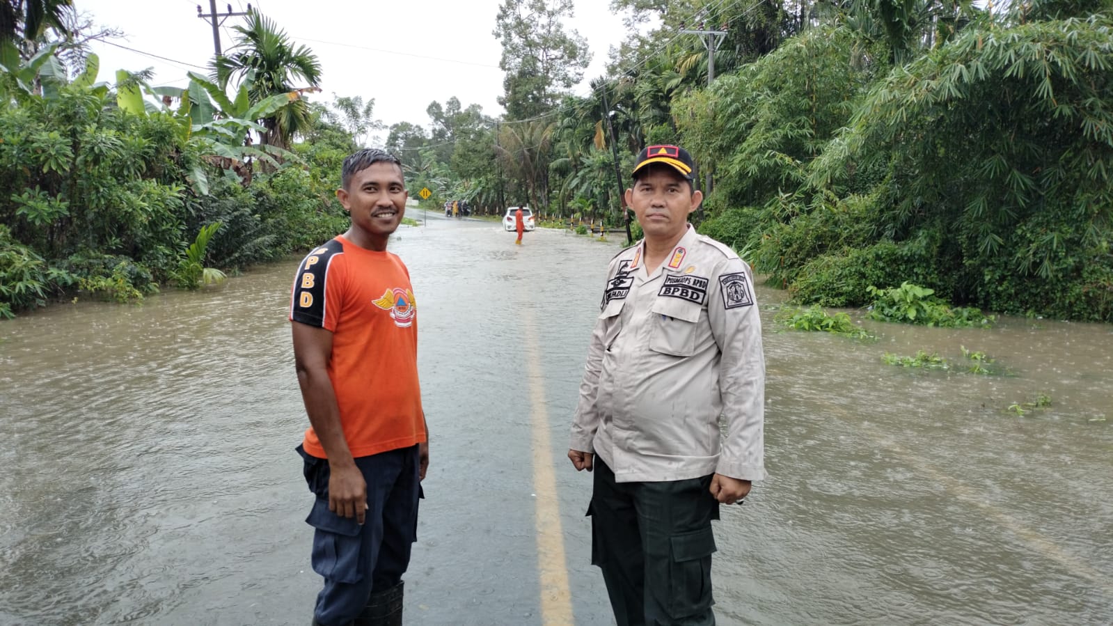 Banjir Mulai Rendam Sejumlah Pemukiman Di Simeulue Banjir Mulai Rendam Sejumlah Pemukiman Di Simeulue