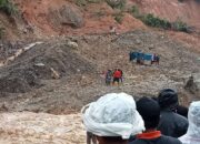 Jenazah Kades Tertimbun Longsor Ditemukan