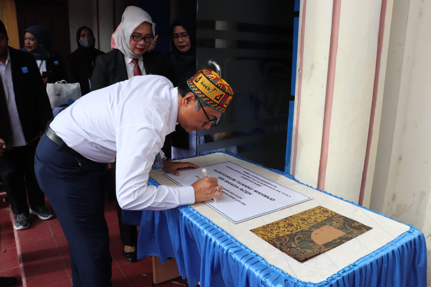 Jabatan Kepala RRI Banda Aceh Diserahterimakan, Tuanku Mahmud Jadi Nama Auditorium