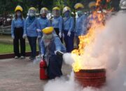 Peduli Keselamatan Lingkungan, Pertamina Patra Niaga Beri Pelatihan Pemadam Kebakaran Kepada Persatuan Wanita Patra