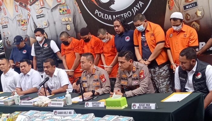 Polda Metro Jaya Tangkap Kurir Sabu Kemasan Teh China Di Lintas Sumatera Labuhan Batu