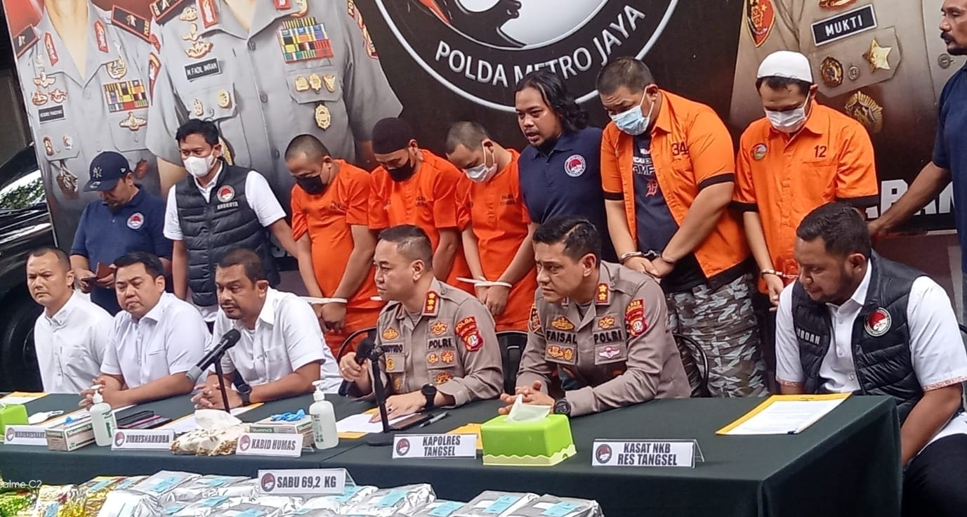 Polda Metro Jaya Tangkap Kurir Sabu Kemasan Teh China Di Lintas Sumatera Labuhan Batu