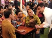 Diskusi Ringan Sambil Makan Durian, Mumpung Ketemu Presiden