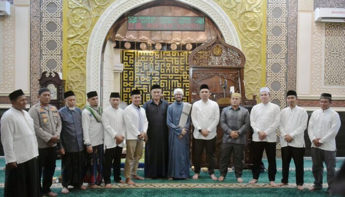 Dai Kondang Asal Bireuen H. Muhammad Baidawi Ceramah Isra Mikraj Di Sabang
