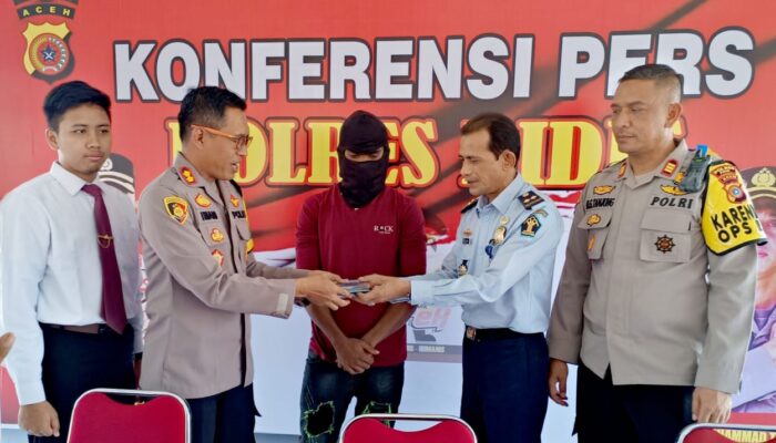 Tersangka People Smaggling Rohingya Diserahkan Ke Imigrasi