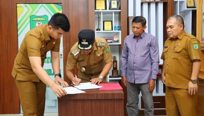 Pemkab Madina Terima Hibah Lahan Pembangunan Asrama Haji