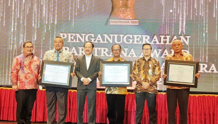 Pemkab Simalungun Terima Penghargaan Paritrana Award 2022