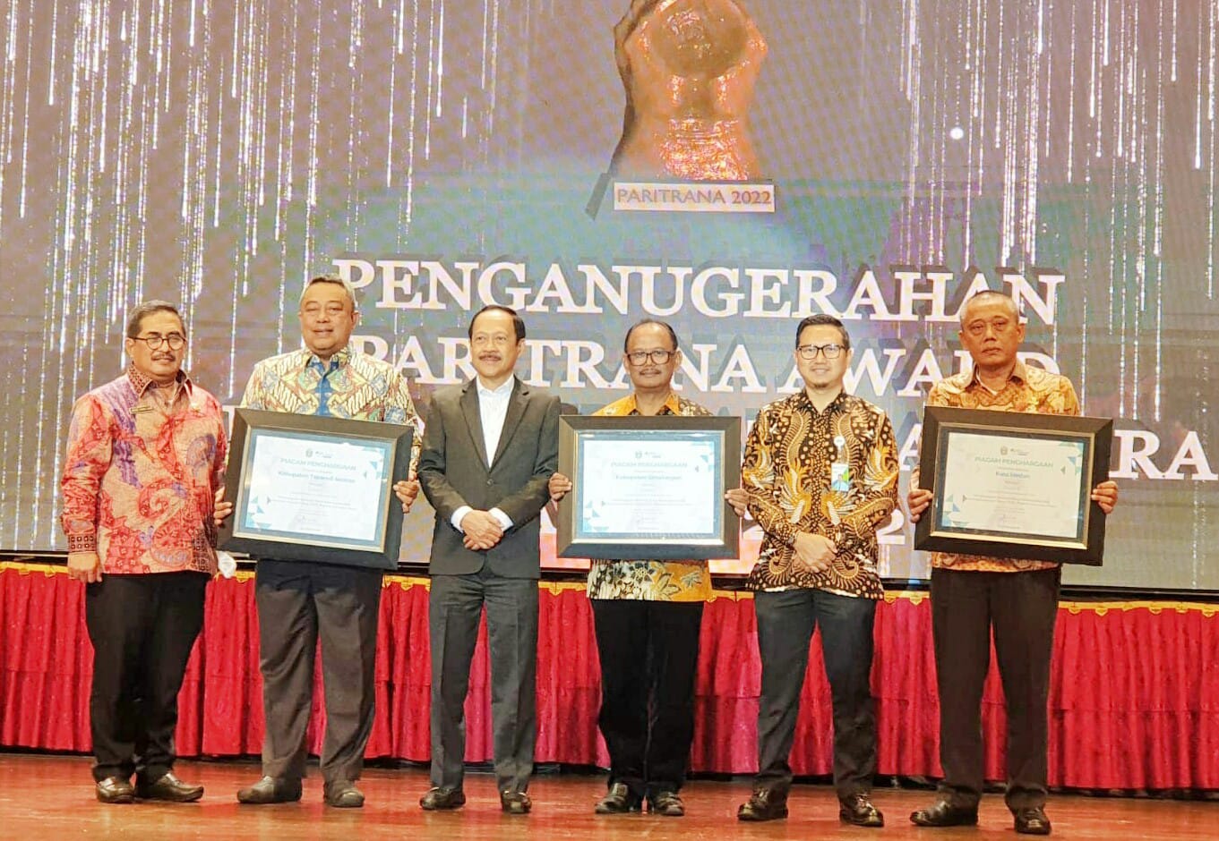 Pemkab Simalungun Terima Penghargaan Paritrana Award 2022