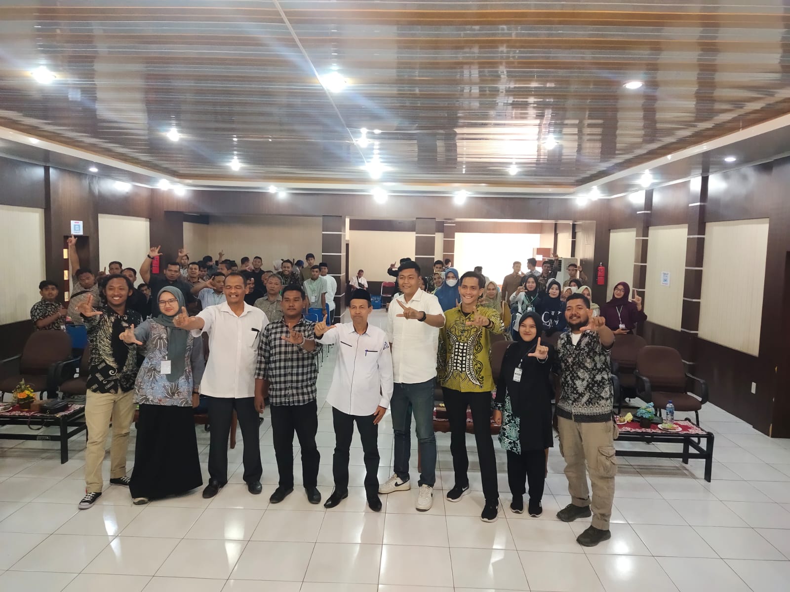Ratusan Kaum Milenial Ikuti Diskusi Publik